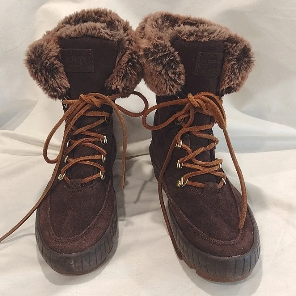 Sperry Women's Torrent Brown Lace Up Boots NWOT Size 7
